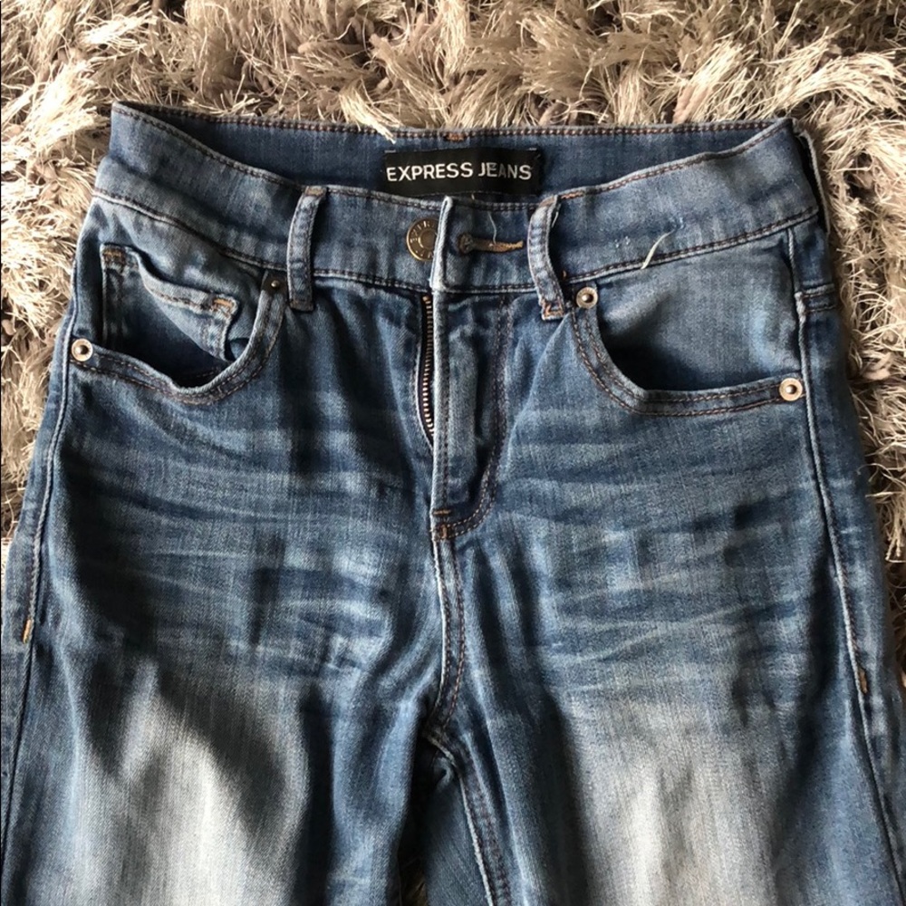 Express Jeans. Slightly worn. Still super cute!